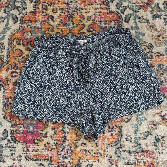 Madewell High Waist Navy and White Patterned Shorts - Picture 1 of 6